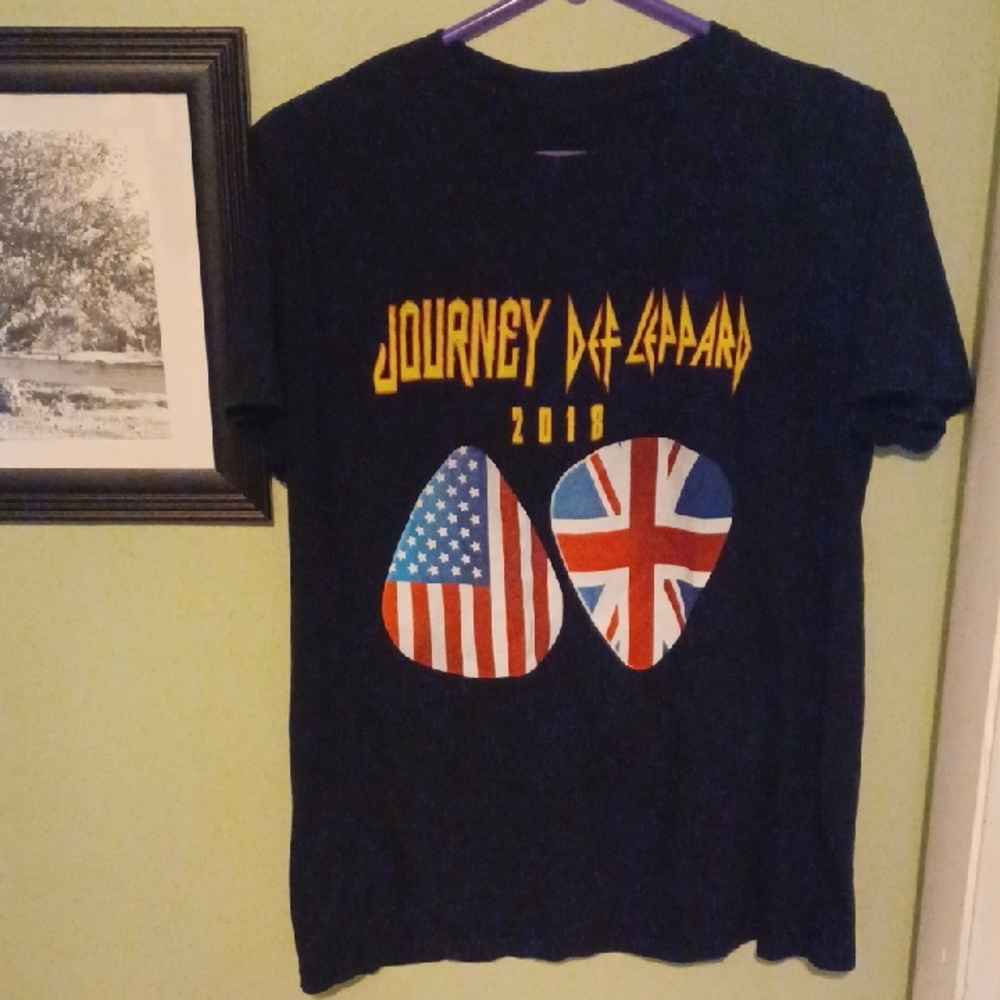 Journey Def Leppard 2018 Tour Black Graphic Tee Flags No Tags Size Small